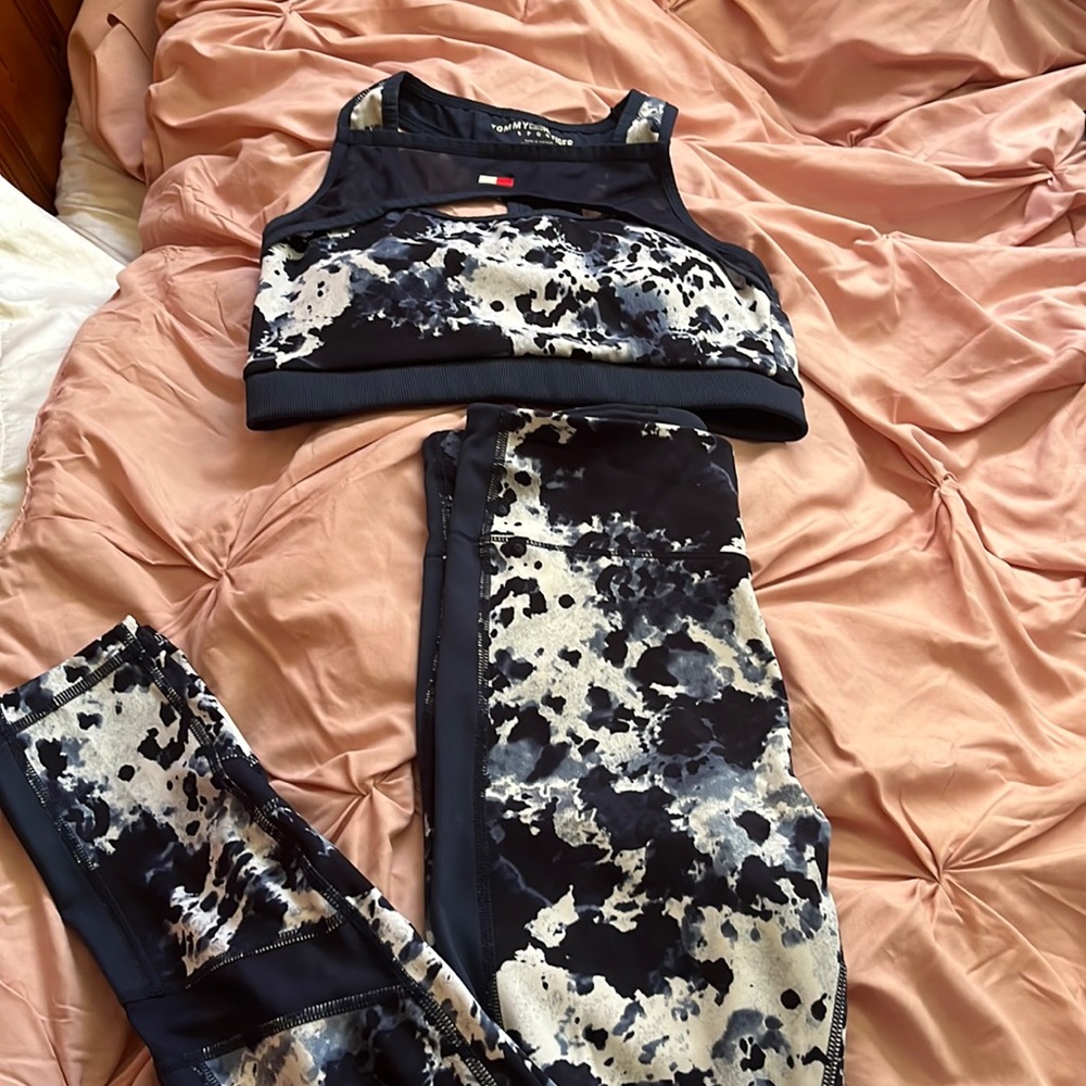 Tommy Hilfiger work out set